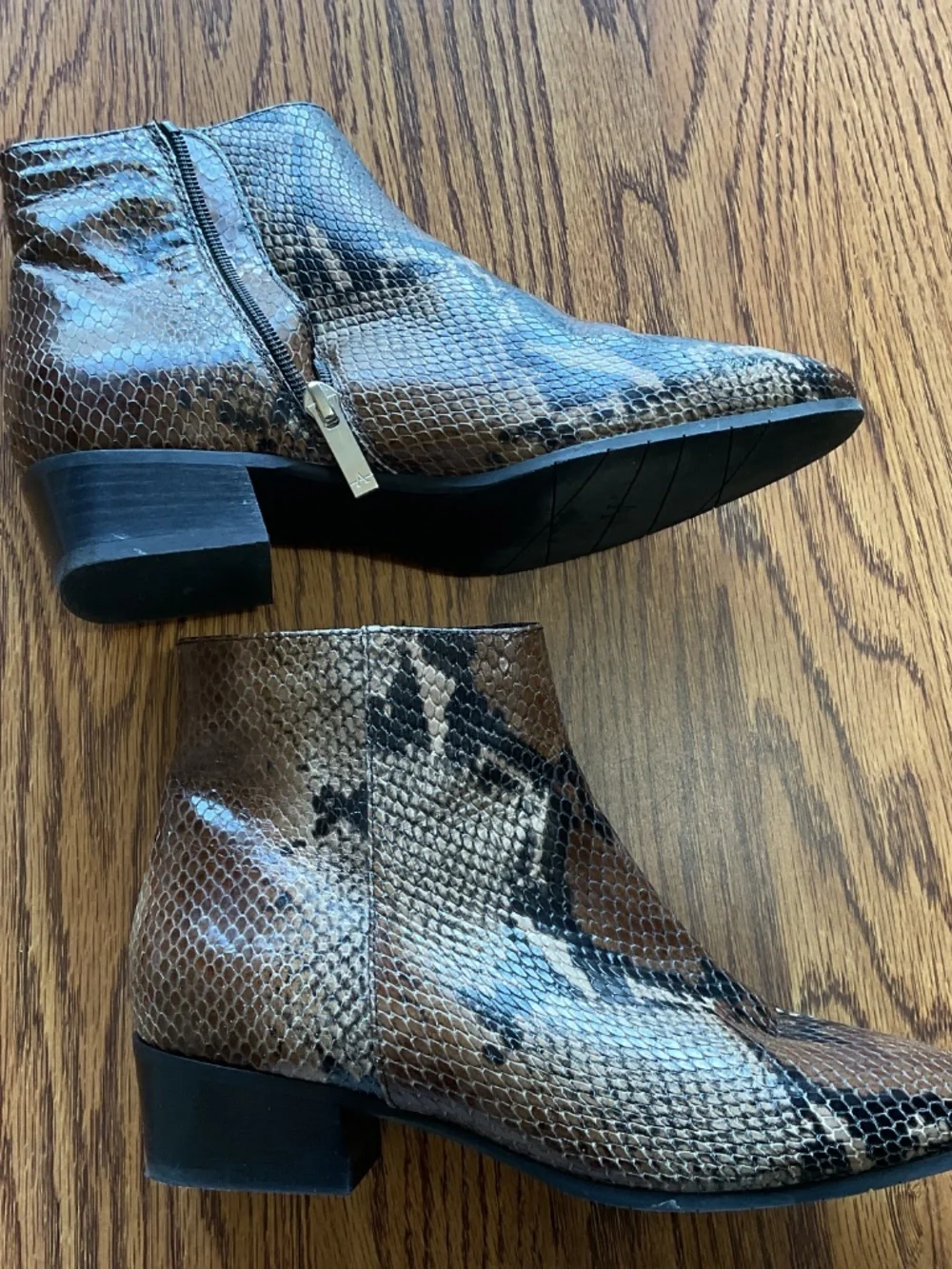 Aquatalia Made in Italy Brown Snakeskin Print Leather Ankle Boots 7.5